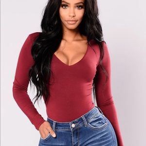 Fashion Nova - London tee - burgundy - xs